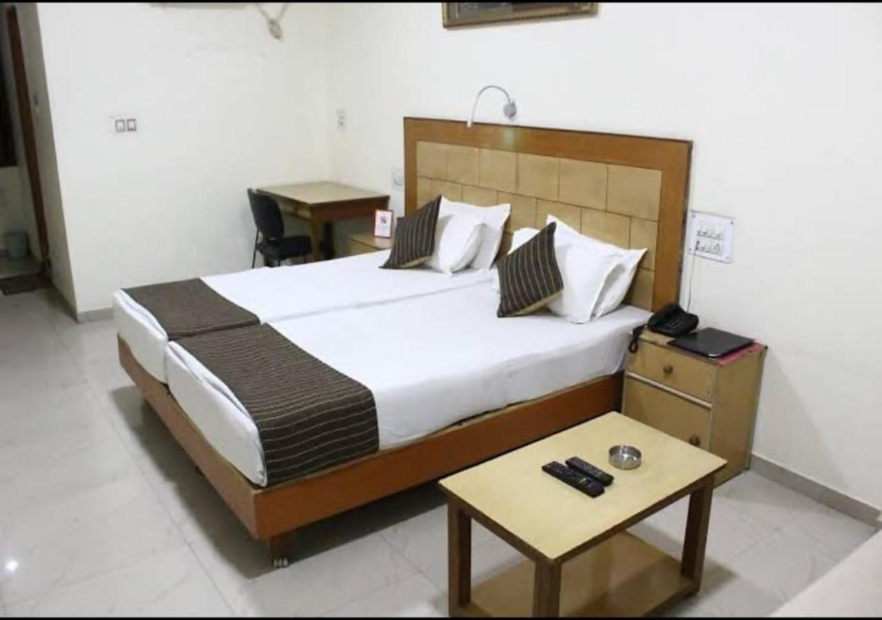 Hotel Vijay Shree Deluxe Patna  Exterior foto